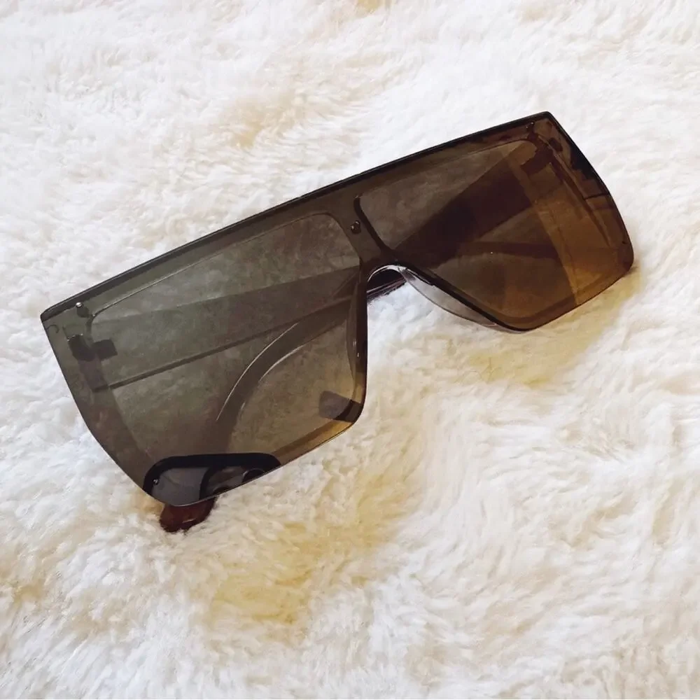 Greta Gray Oversized Statement Sunglasses
